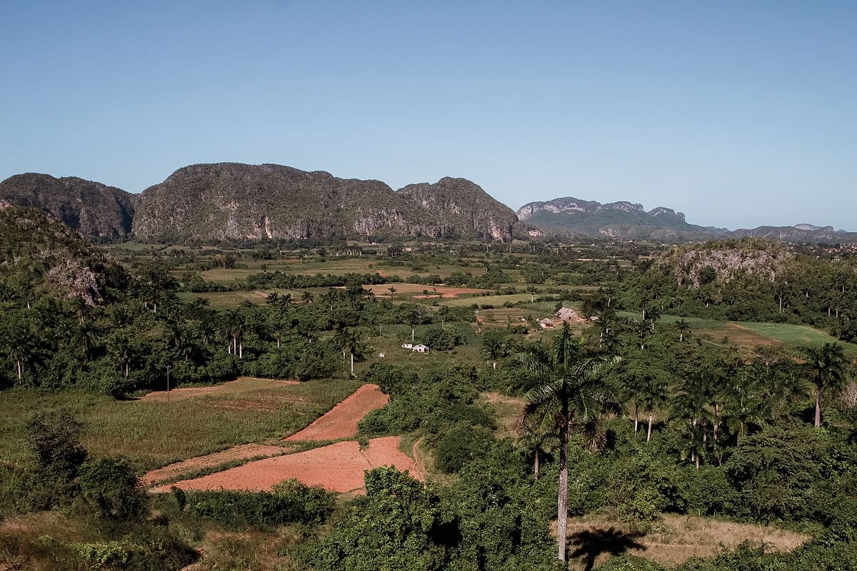 Luftbild des Vinales-Tals auf Kuba