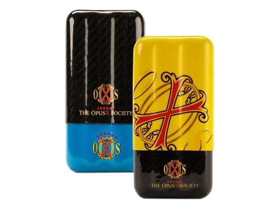 Arturo Fuente OpusX Etui aus Carbonfaser